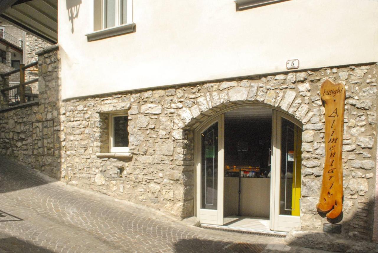 Apartment La Corte - Theater